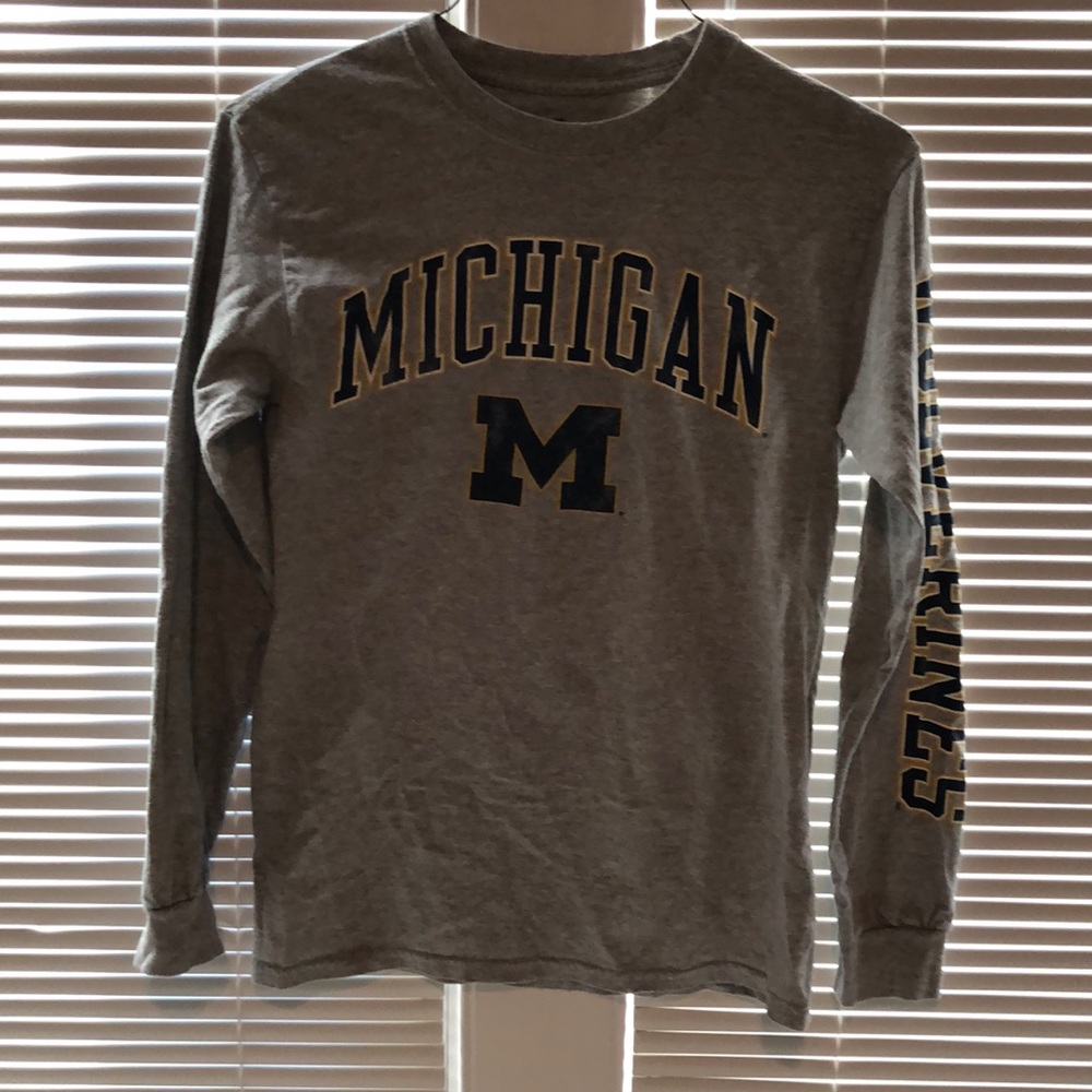 U of M long sleeve T-shirt